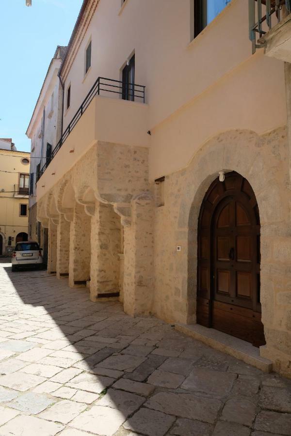פונדי I Vicoli Exclusive Apartments מראה חיצוני תמונה